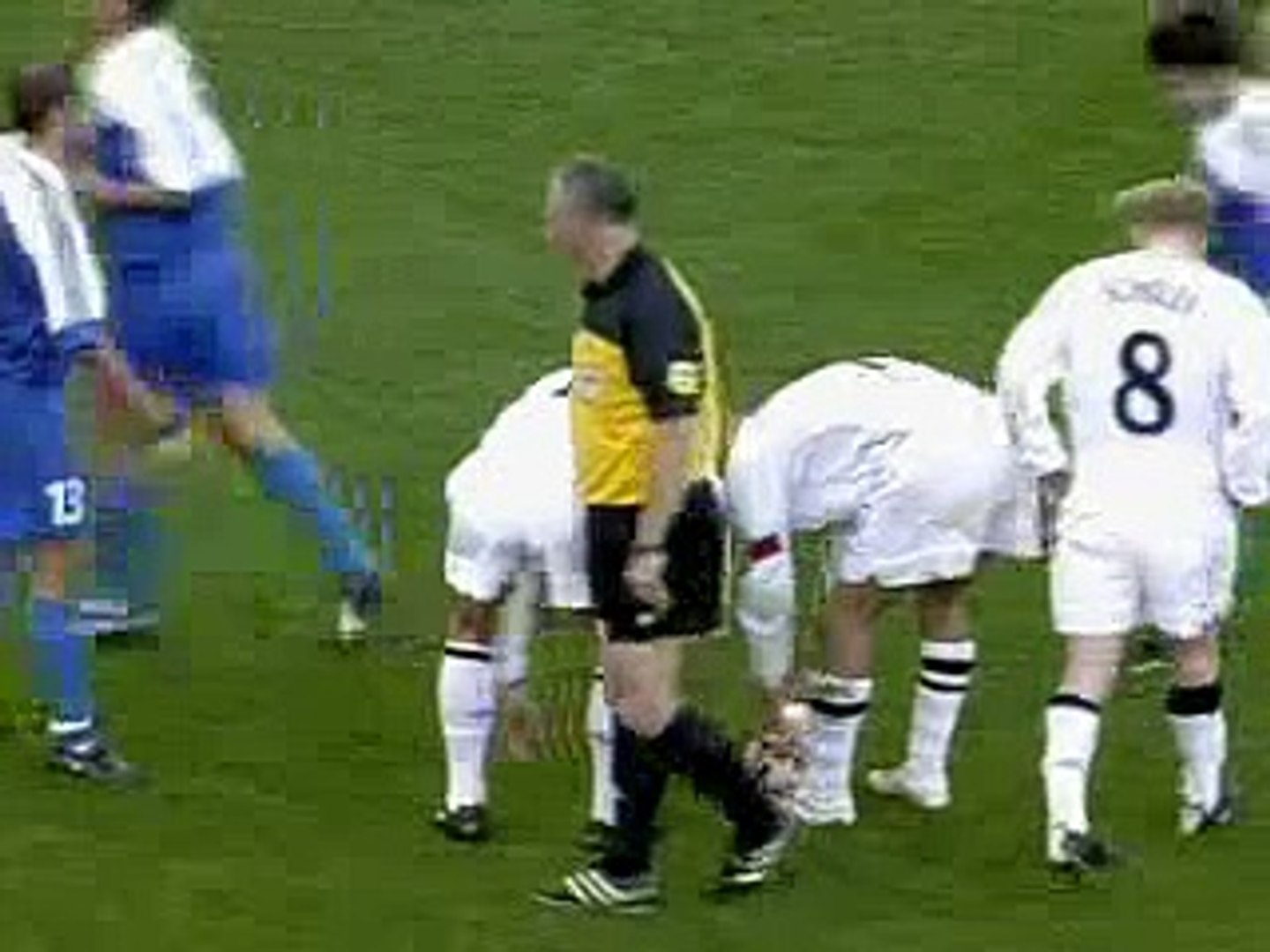ベッカム フリーキック イングランドvsギリシャ 01 10 06 Video Dailymotion