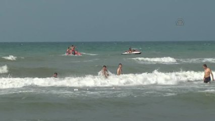 Samsun'da Dalgaların Arasında Kaybolan Genç Sağ Kurtarıldı