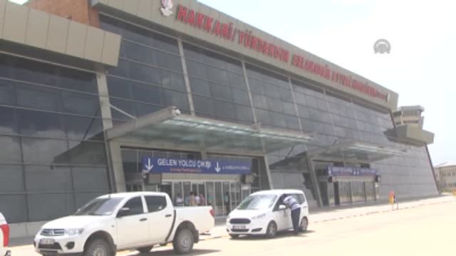 Vali Toprak, Selahattin Eyyubi Havalimanı'nı Ziyaret Etti