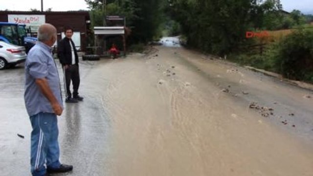 Bolu Aniden Bastıran Yağmur Sele Neden Oldu
