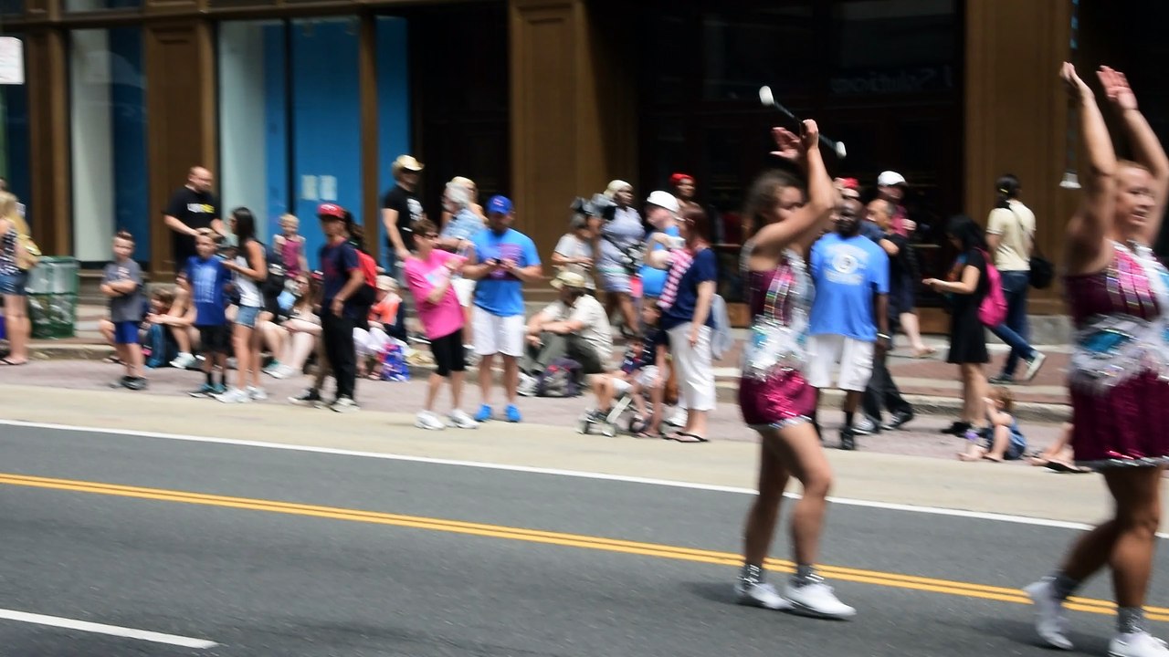 parade 9