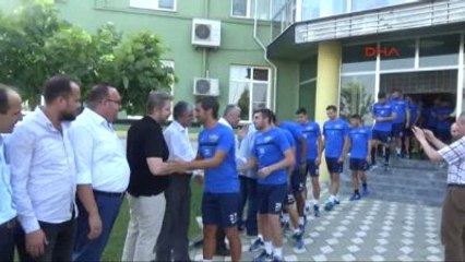 Akhisar Belediyespor Top Başı Yaptı