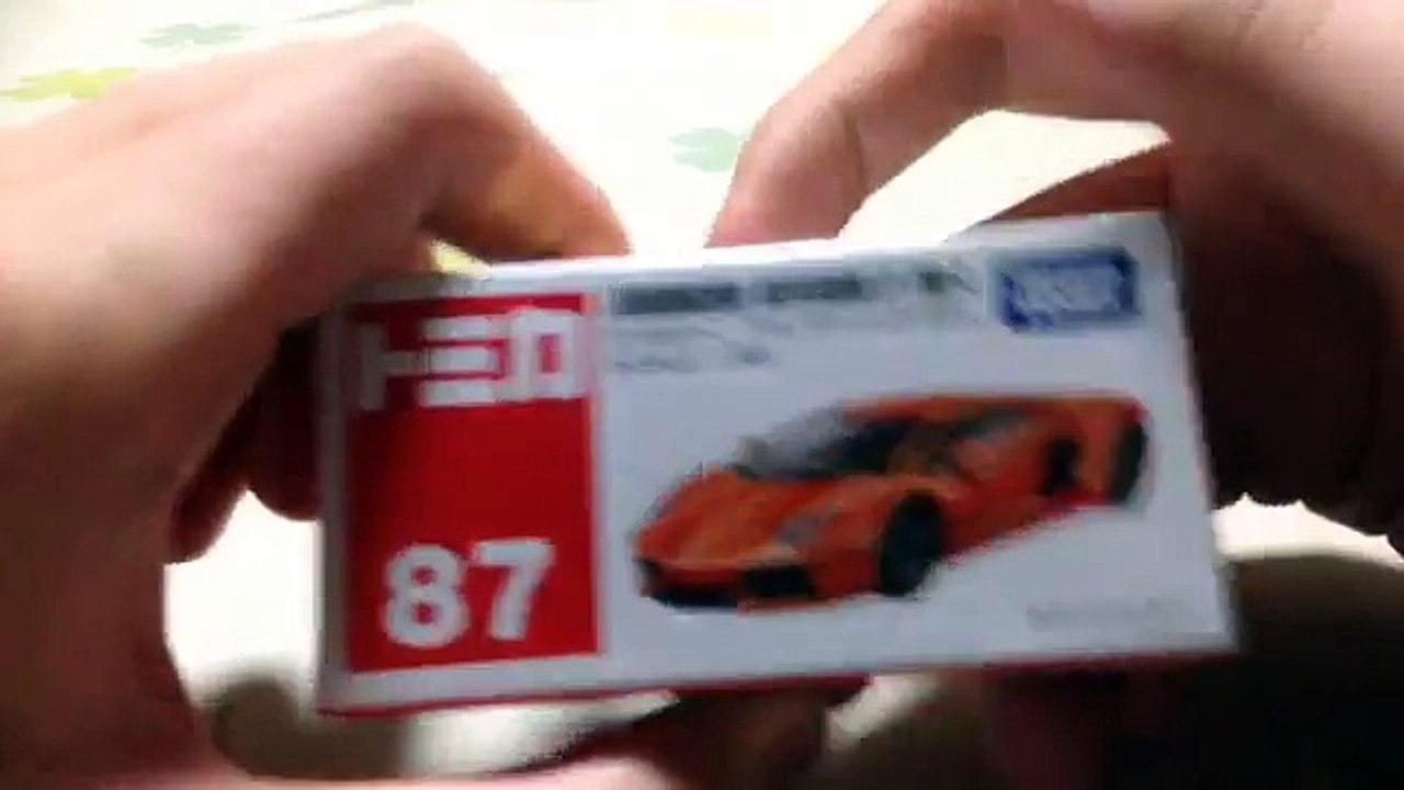 【トミカ開封 26】 ランボルギーニ アヴェンタドール LP 700-4