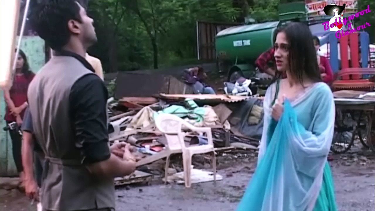 On Location of TV Serial ‘Ishq Ka Rang Safed’- Dhaani Upset With Viplav