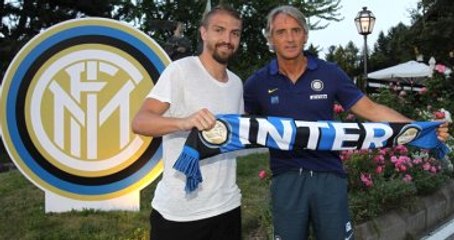 Inter'in Kampına Katılan Caner Erkin'i Mancini Karşıladı