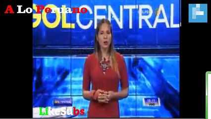 Estaba bailando en pleno noticiero y no se dio cuenta que la estaban grabando