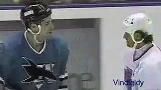 *Gretzky pissed at Norton 3/19/94