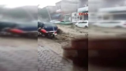 Kayseri'de 1 Kişinin Hayatını Kaybettiği Selde Araçlar Böyle Sürüklendi