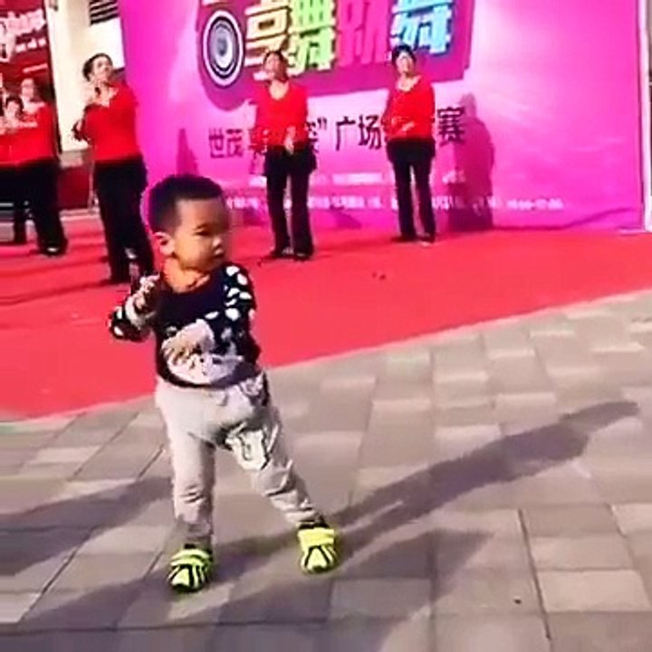 Little kid dance