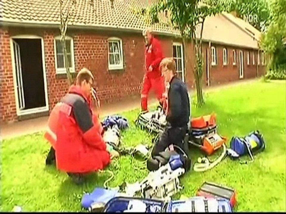 Reportage Rettungsdienst - Luftrettung Christoph 26 (Teil 1/3) - Reanimation bei einem Jugendlichen