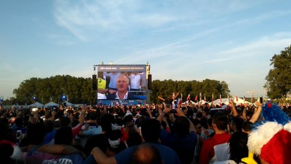 Fan Zone de Bordeaux : la "Marseillaise" de France - Allemagne