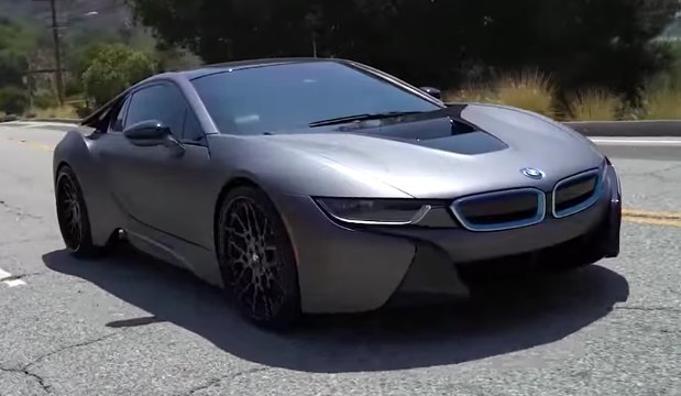 VÍDEO: Así queda un BMW i8 con unas llantas Forgiato de 22