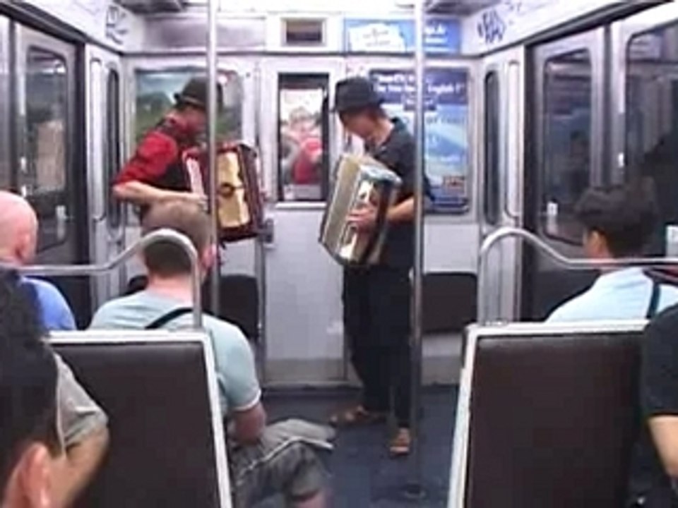 Chap 18 : Interlude - LE TEMPS DES FLEURS (Traditionnel)