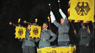 Grosses historisches Marschpotpourri Musikkorps der 11. Panzer-Grenadier-Division