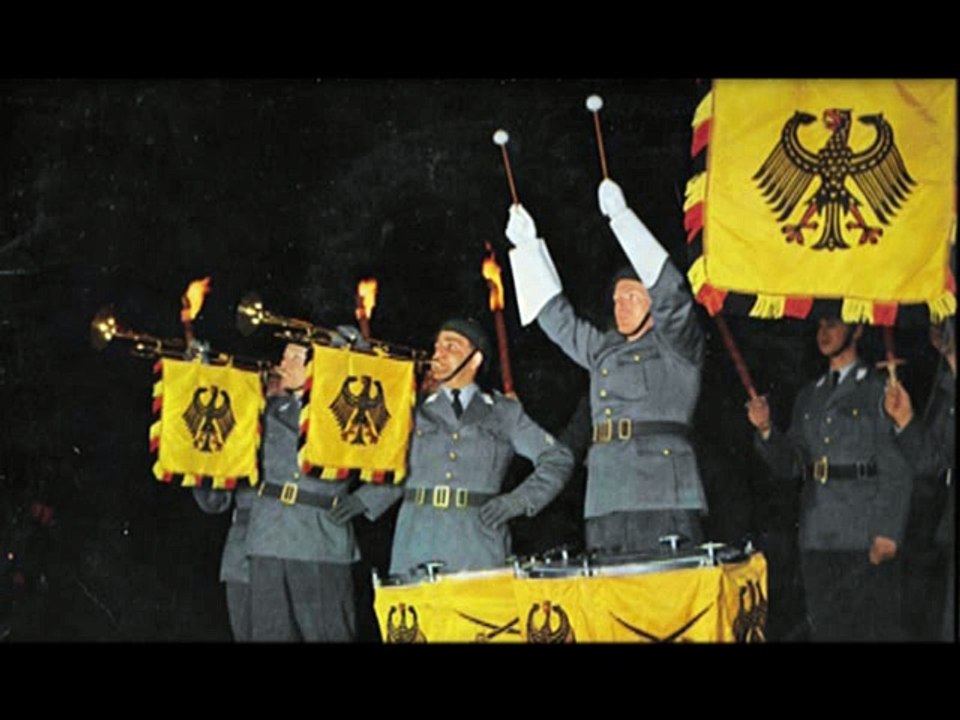 Grosses historisches Marschpotpourri Musikkorps der 11. Panzer-Grenadier-Division