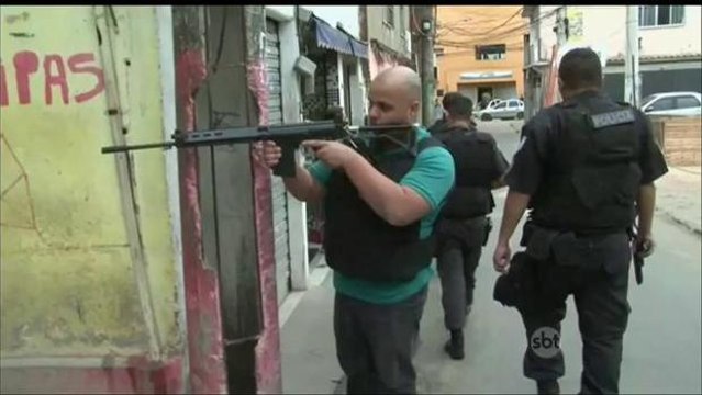 RJ: Tiroteio em teleférico assusta moradores do Complexo do Alemão