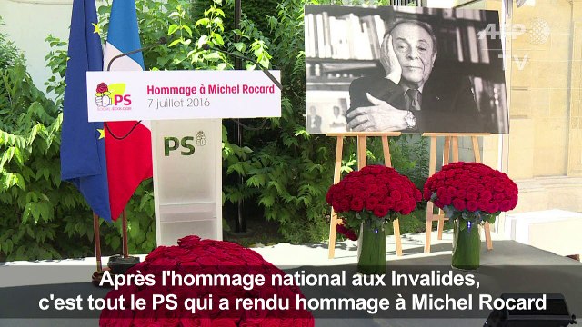 Manuel Valls rend hommage à Michel Rocard au siège du PS