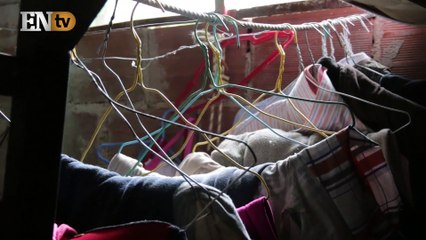 Damnificados por el gobierno: Vivir en un taller mecánico