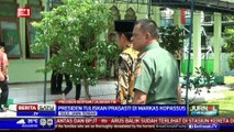 Jokowi Tulis Prasasti di Markas TNI