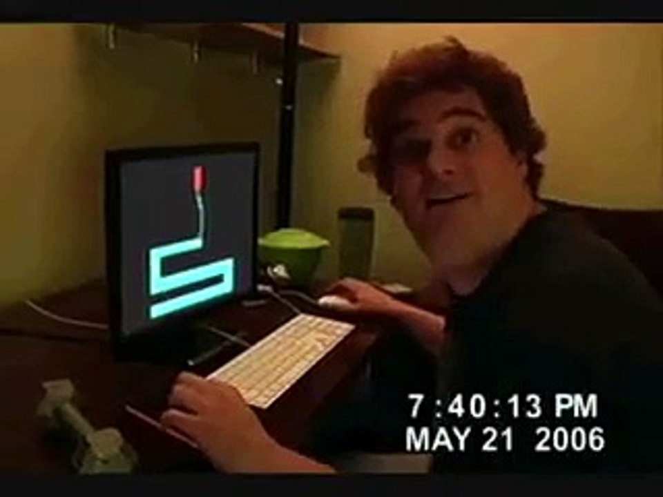 Ye tv dekh raha tha is ko tv per esa kia nazar aya k is ne apna tv hi tor dia dekhen zara