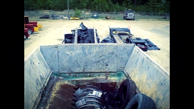 Komptech Terminator Shredding Tires For 6 Minutes