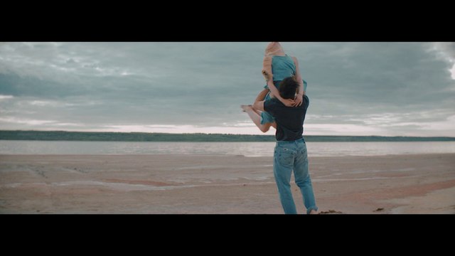 Вальс танец. Девушка кружится в танце. Кружит м. Кружит м. Море любви.