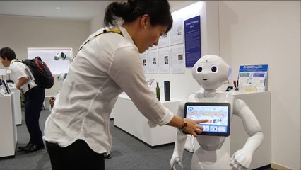 بيبر.. روبوت ياباني يحظى بإقبال كبير