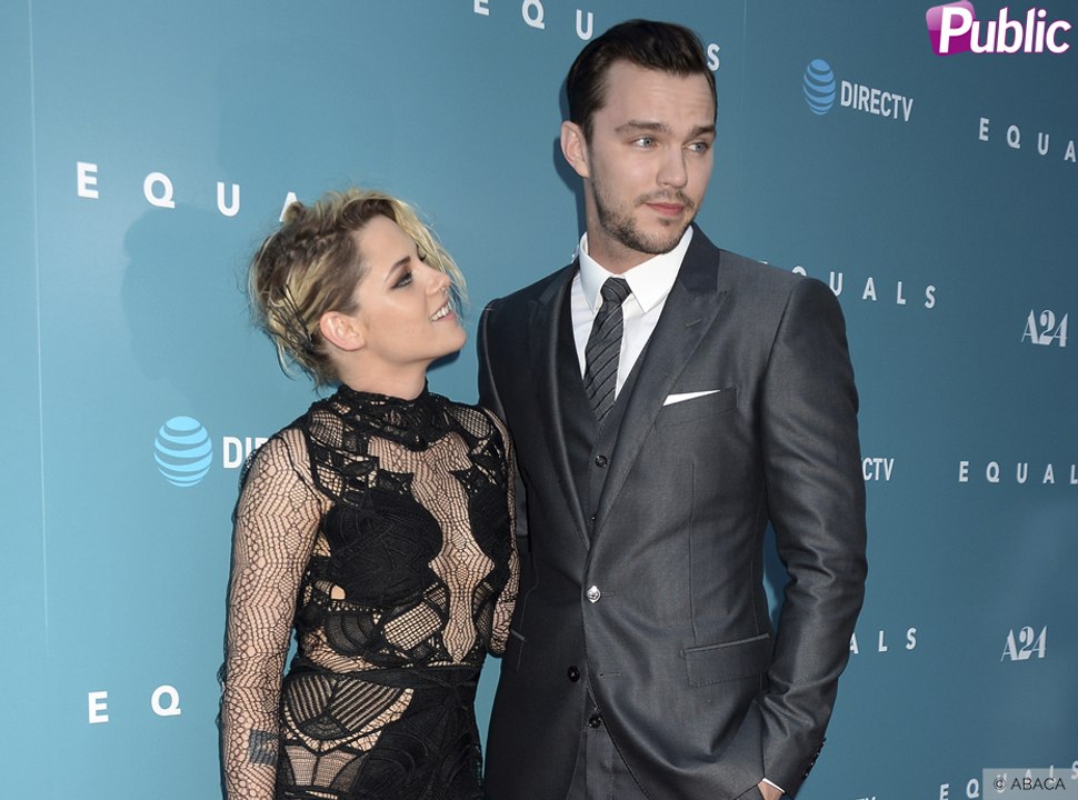 Kristen Stewart : Sexy dans sa robe transparente à l’avant-première de 'Equals' !