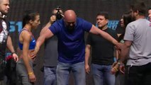 Durante pesagem do UFC, brasileira Claudia Gadelha quase parte para briga com campeã Joanna Jedrzejczyk