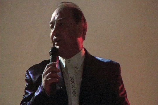 Ricky O'Boyd sings 'All Shook Up' Elvis Week 2009