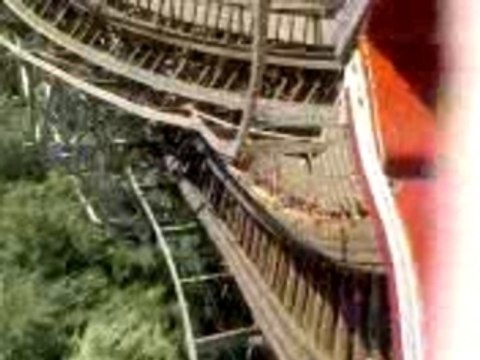le tonerre de zeux au parc asterix no vivant a la fin