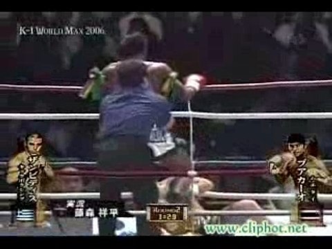 Muay thai Buakaw vs Mike Zambidis