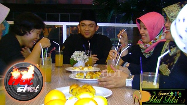 Fakhrul Razi Rayakan Lebaran Bersama Fans di Indonesia - Hot Shot 09 Juli 2016