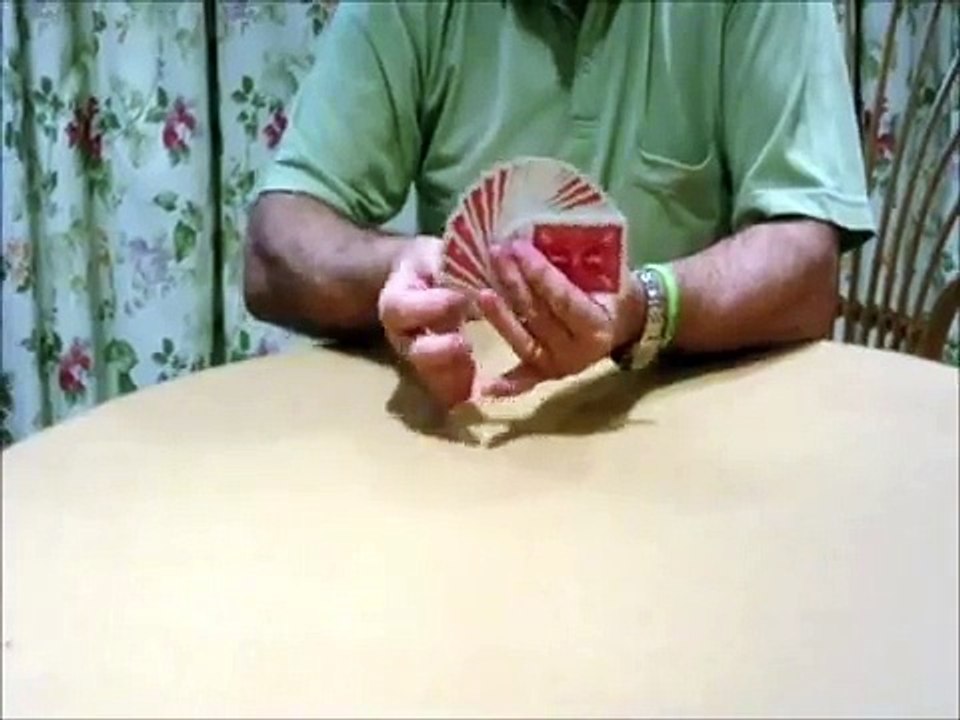 TOSS CHANGE CARD - Kids Magic Card Tricks