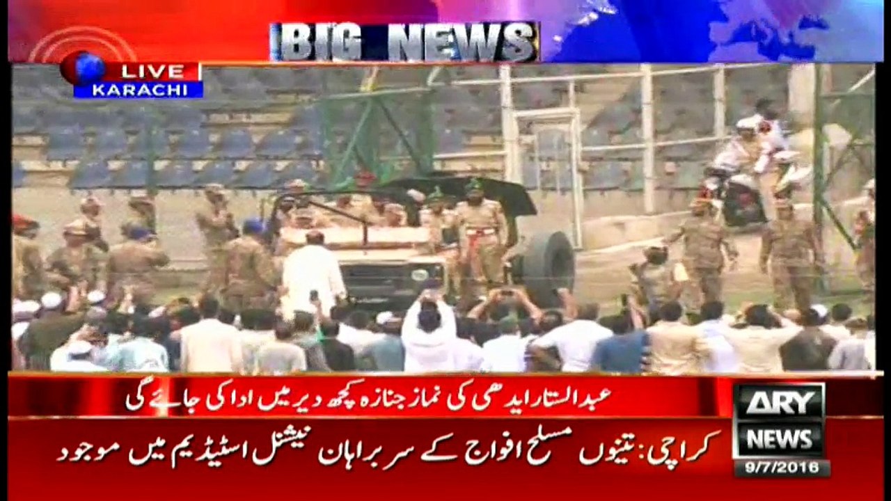 Edhi's coffin reaches Karachi's National Stadium for funeral prayers