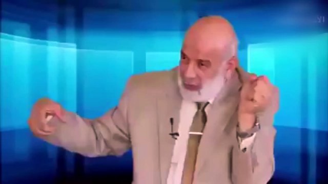 وجدى غنيم يفتى: من يسمع أغنية تسلم الايادى مرتد