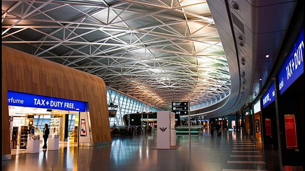Top 10 Airports In The World (2016) - YouTube