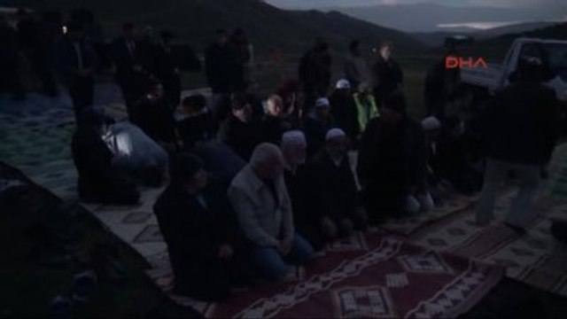 Sivas Milli Eğitim Bakanı Yılmaz Kösedağ Şehitlerini Andı