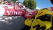 L'Arche de la flamme rouge tombe sur Adam Yates pendant le Tour de France 2016