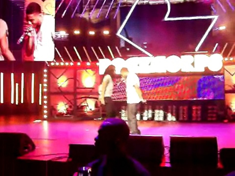 Nelly and Kelly Rowland - Dilemma Live @ Orange Rockcorps 25/09/09