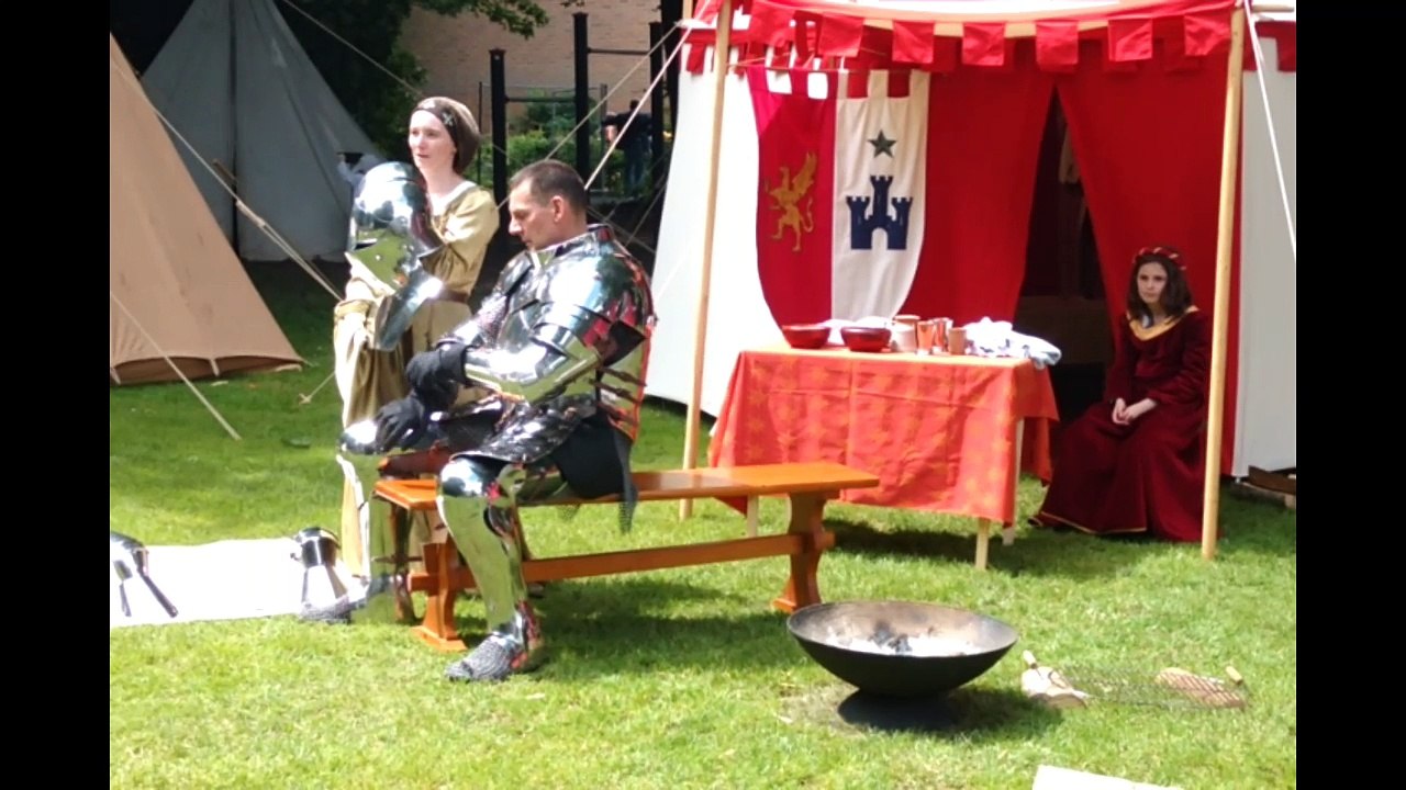 Au fil de l'épée à Verviers ou comment transformer le parc de l'Harmonie en campement médiéval
