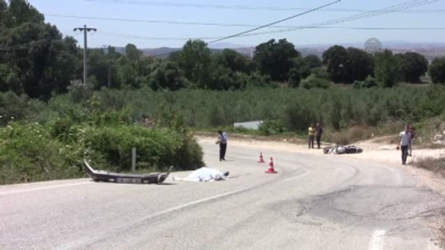 Otomobille Çarpışan Motosikletin Sürücüsü Öldü - Bursa