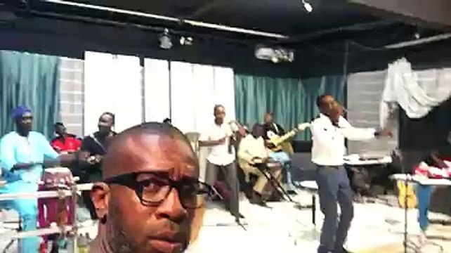 Youssou Ndour balance pour le grand bal