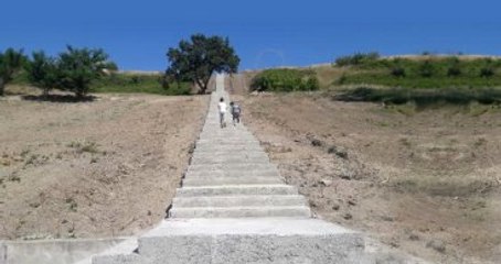 Bu Merdivenlerin Basamak Sayısını Bilene Altın Hediye Edilecek