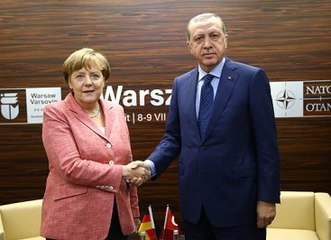 Erdoğan ve Merkel, İncirlik Üssü Konusunda Uzlaşamadı