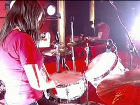 White Stripes-Seven Nation Army (Live)