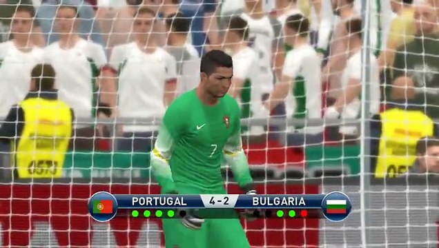 Cristiano Ronaldo as Goalkeeper, saving penalties on PES 2016