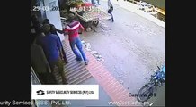 CCTV Footage of Bank Decoty Robbery Attemp by Karachi Docats, Fired by Guard