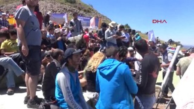 Kayseri 7. Uluslararası Ali Dağı Yamaç Paraşütü Şampiyonası Başladı