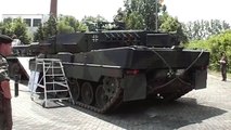 Leopard 2 Sound - Engine (Motor) start, full throttle (Vollgas), engine (Motor) stop